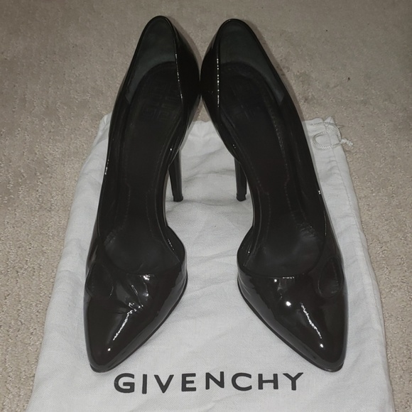 Givenchy Black Patent Heels - Picture 1 of 8